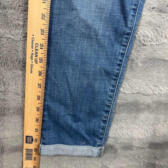 Levi's Blue Ankle Cropped Jeans with Distressed Detail - Picture 12 of 14